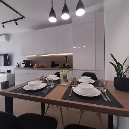 アパート Marzen グジボボ