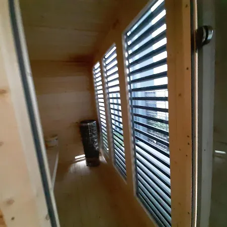 アパート Marzen *